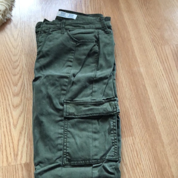 Size 10 old navy jeans - Picture 2 of 2